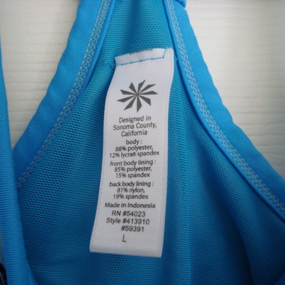 Athleta workout top, poly/nylon/spandex, cups, L - Picture 2 of 5